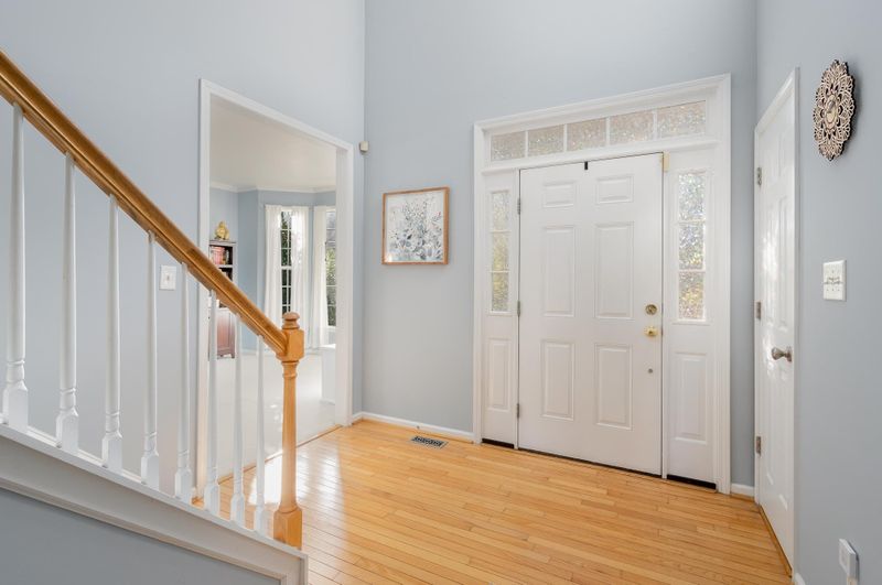 3008 Dawnbrook Dr, Raleigh, NC 27604