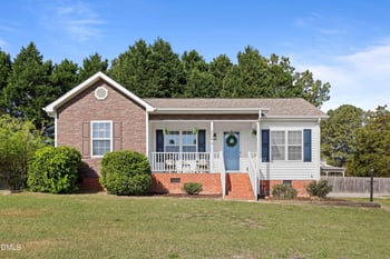 3008 Holltree Ct, Fuquay Varina, NC 27526