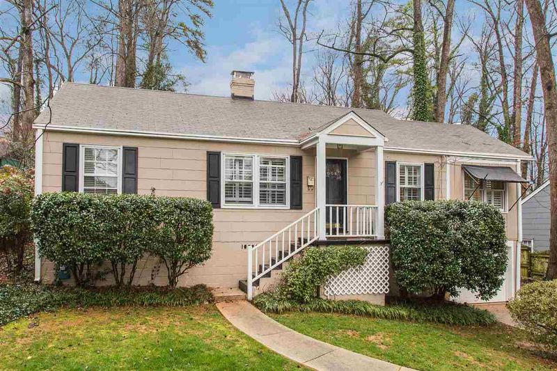 3008 Medlin Dr, Raleigh, NC 27607