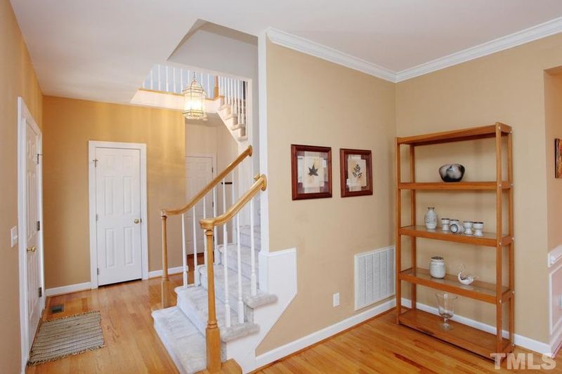 3008 Staffield Ln, Chapel Hill, NC 27516