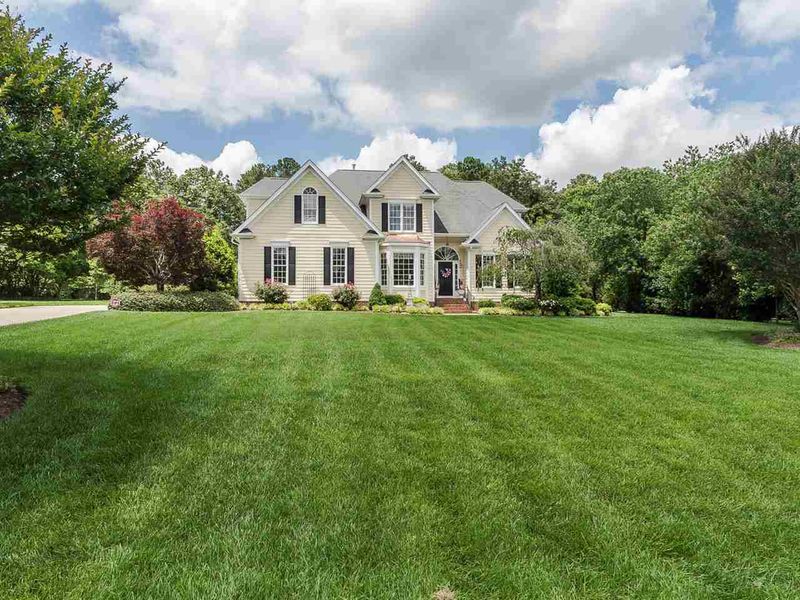 3008 Whitehart Ln, Raleigh, NC 27606
