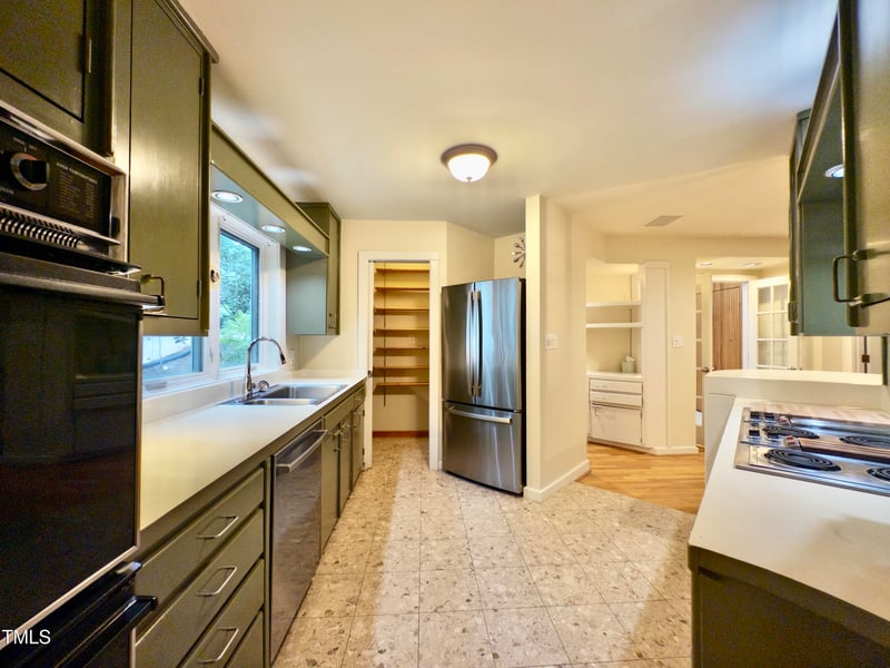3009 Churchill Rd, Raleigh, NC 27607