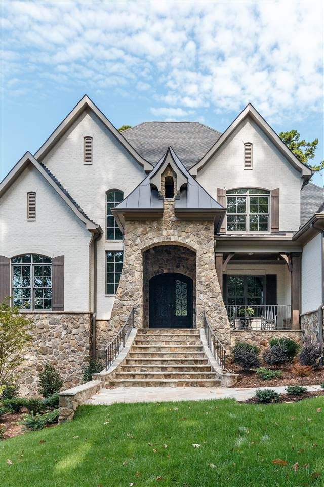 3009 Granville Dr SW, Raleigh, NC 27609