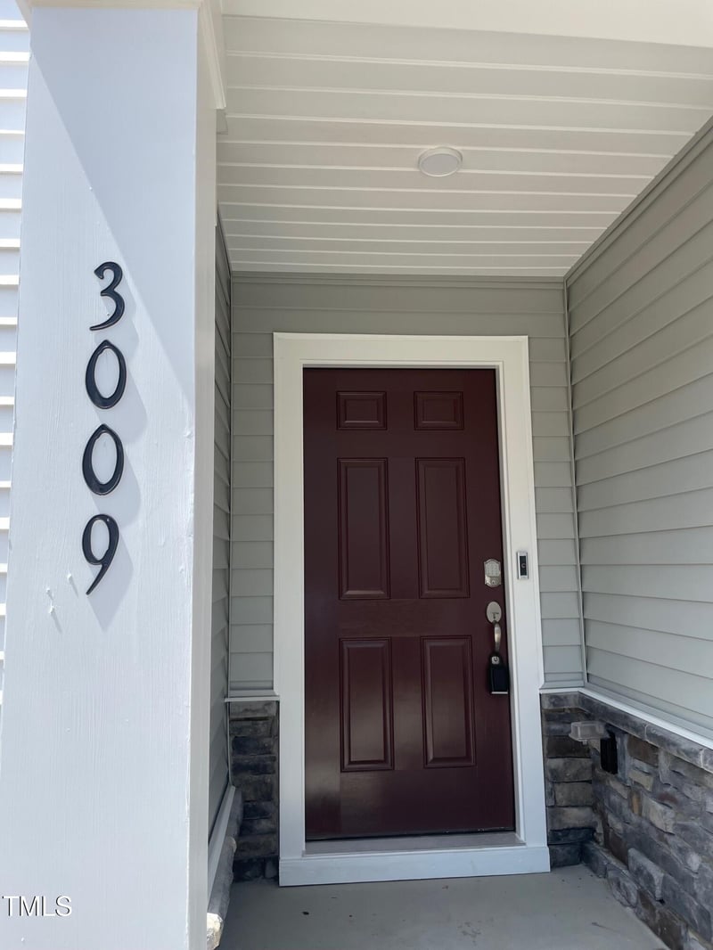 3009 Honeymyrtle Ln, Durham, NC 27703
