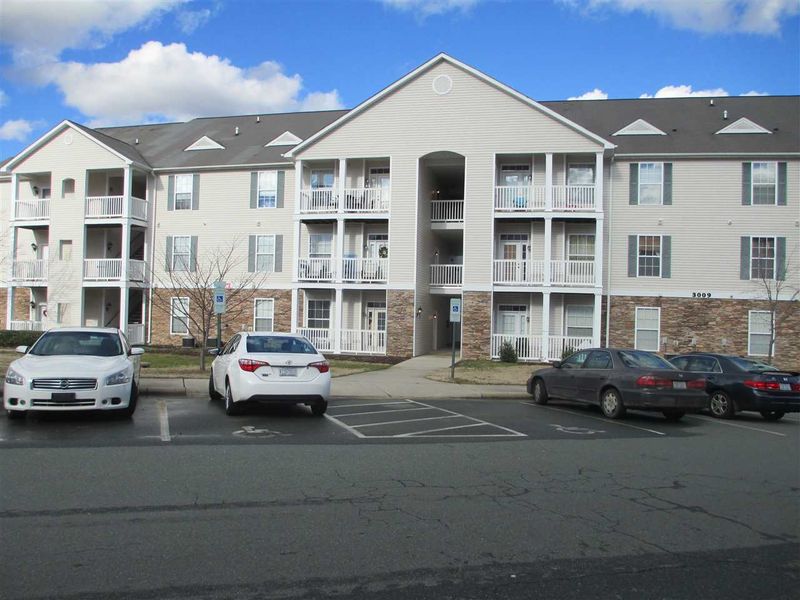 3009 Winston Dr #85, Burlington, NC 27215