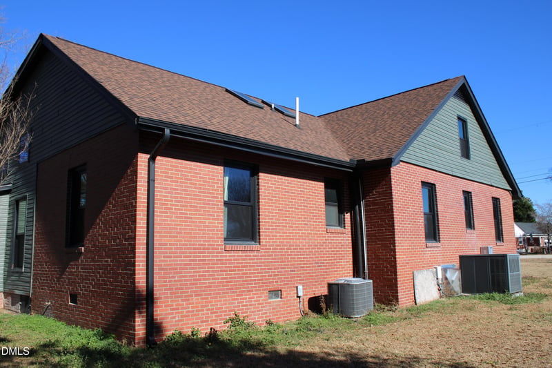 301 7th St, Erwin, NC 28339