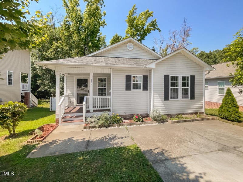 301 Ada St, Apex, NC 27502