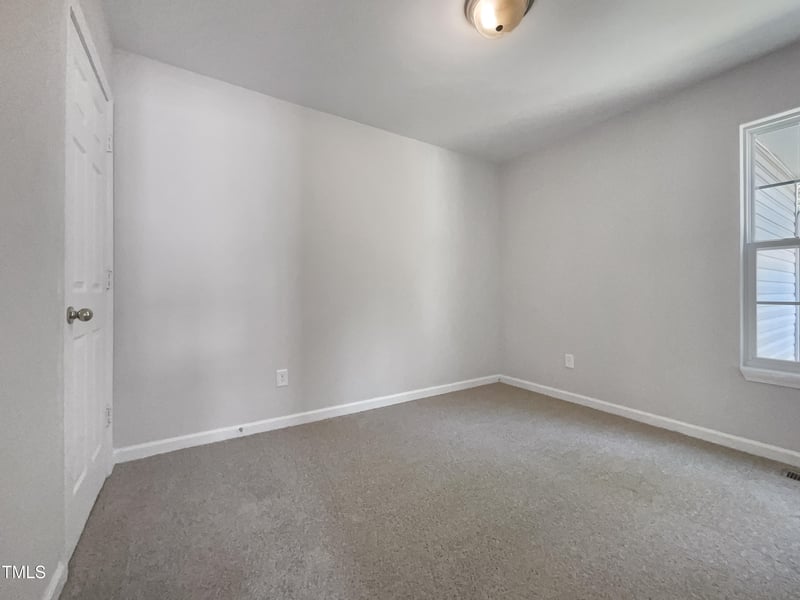 301 Ada St, Apex, NC 27502