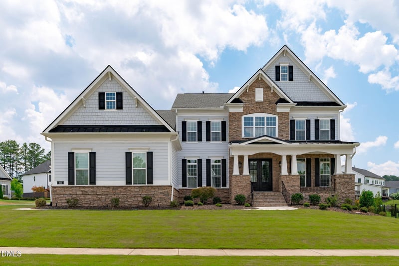 301 Addison Pond Dr, Holly Springs, NC 27540