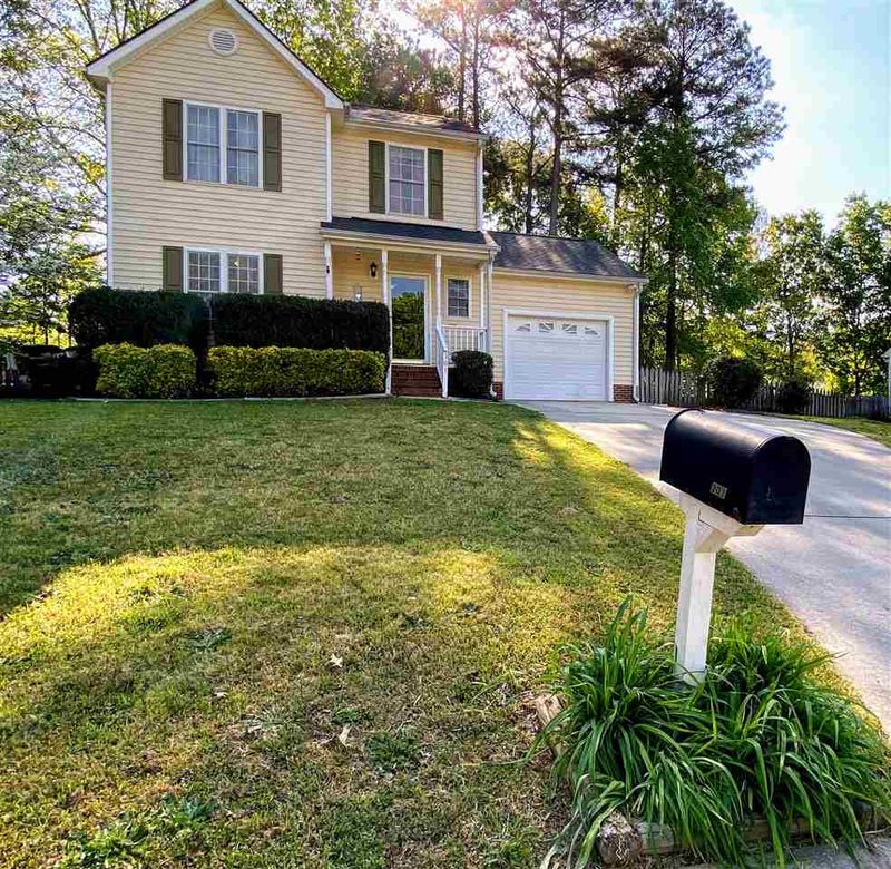 301 Adelaide Rd, Holly Springs, NC 27540