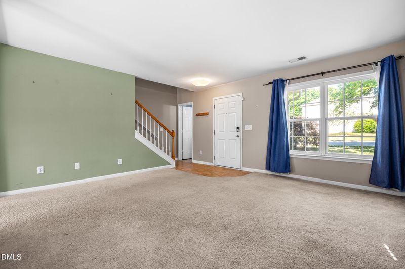 301 Ashburn Ln, Durham, NC 27703