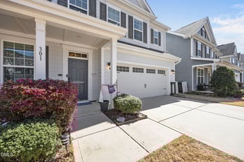 301 Atwood Dr, Holly Springs, NC 27540