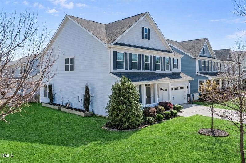 301 Atwood Dr, Holly Springs, NC 27540