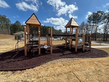 301 Beachcomber Dr, Lillington, NC 27546