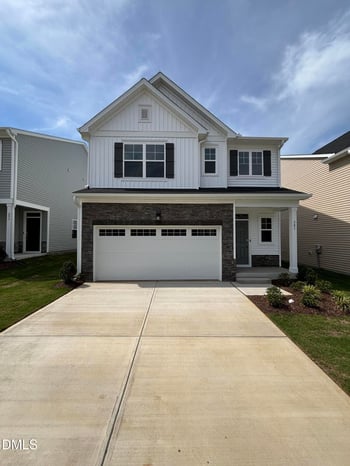 301 Beachcomber Dr, Lillington, NC 27546