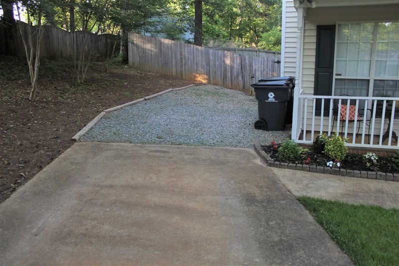 301 Beech Hill Ct, Holly Springs, NC 27540