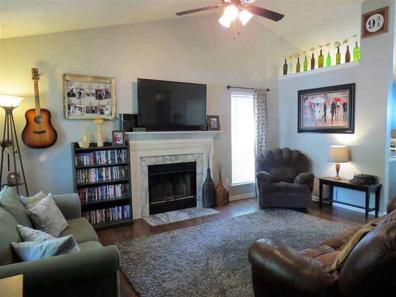 301 Beech Hill Ct, Holly Springs, NC 27540