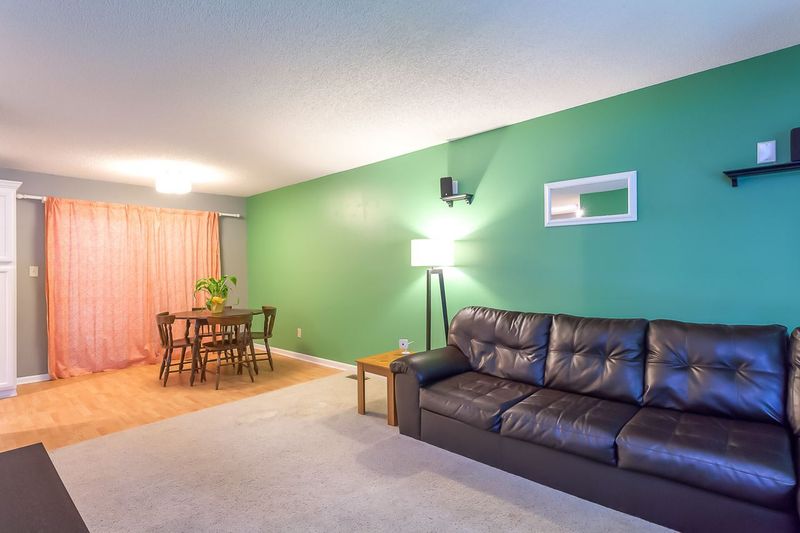 301 Bend Dr, Knightdale, NC 27545