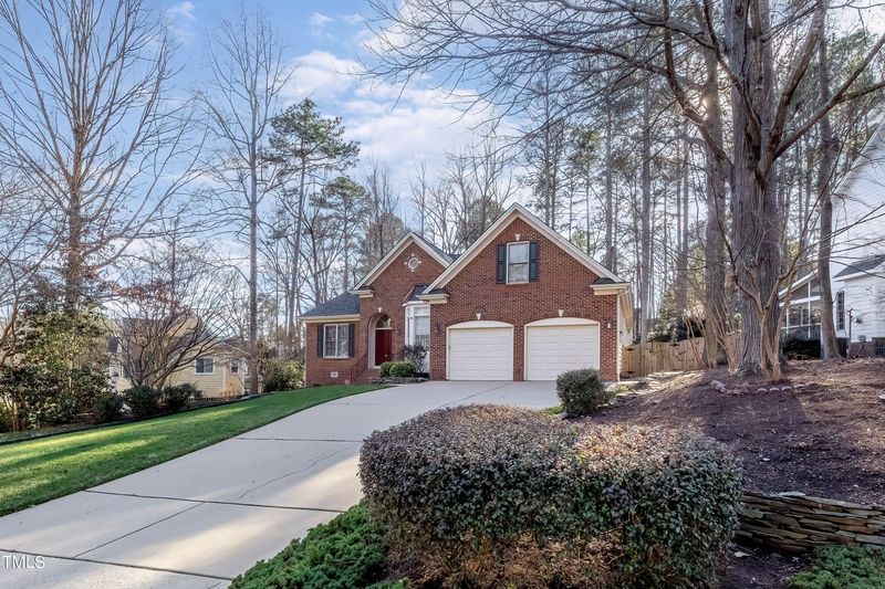 301 Briardale Ave, Cary, NC 27519