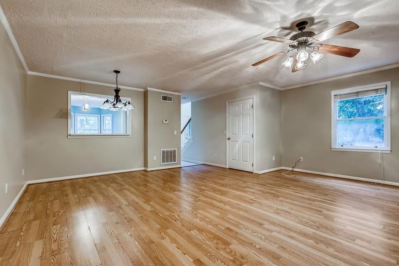 301 Broad Leaf Cir, Raleigh, NC 27613