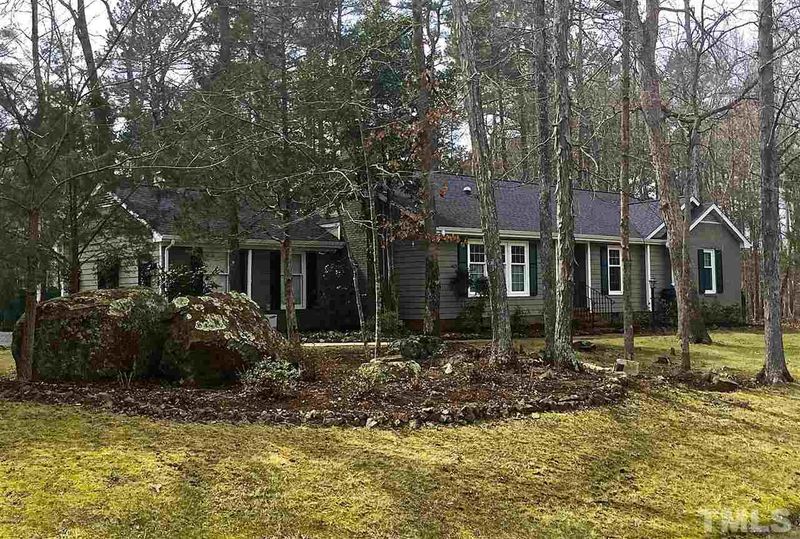 301 Butternut Dr, Chapel Hill, NC 27514