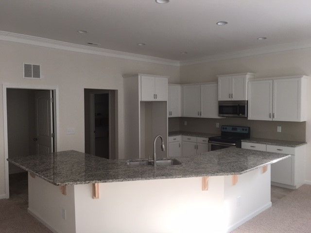 301 Cascade Knoll Dr, Clayton, NC 27527
