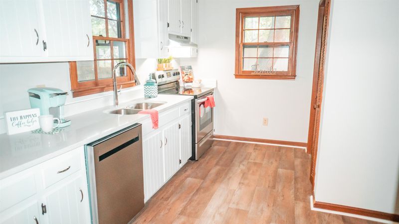 301 Charles St, Clayton, NC 27520