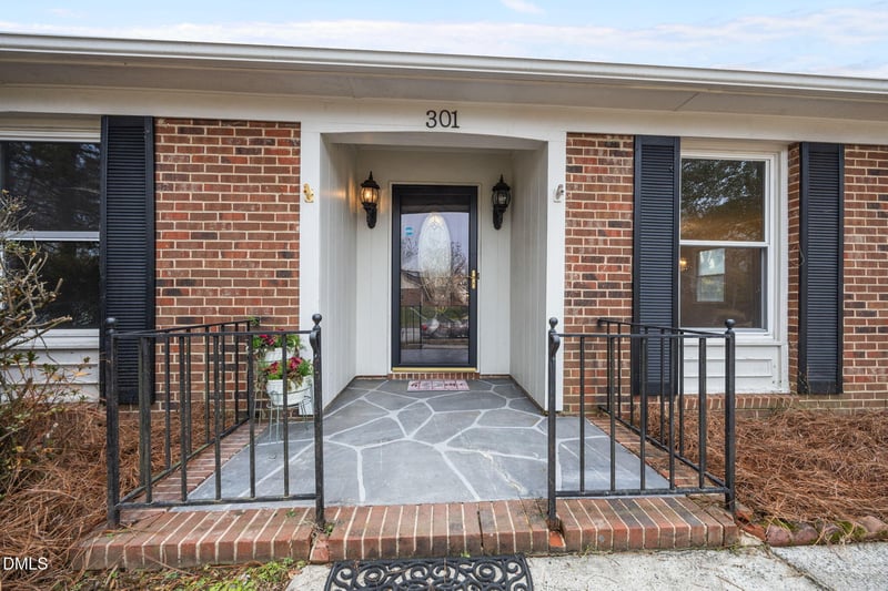 301 Cornelia Dr, Graham, NC 27253