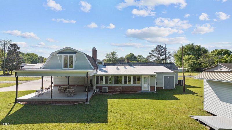 301 County Ave, Dunn, NC 28334