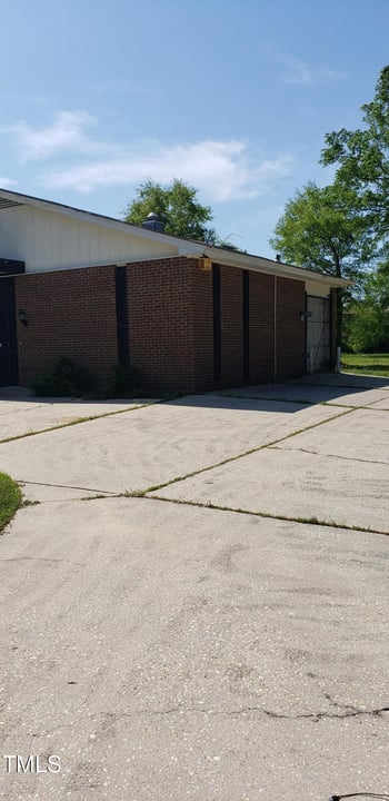 301 Cumberland St, Fayetteville, NC 28301
