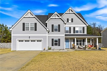 301 Derby Ln, Hope Mills, NC 28348