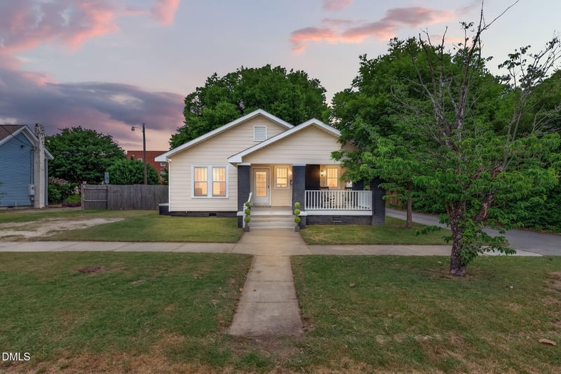 301 Divine St, Dunn, NC 28334