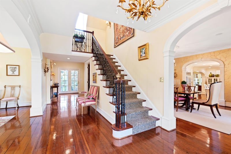 301 Drummond Dr, Raleigh, NC 27609