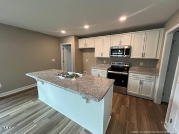 301 Duke St, Dunn, NC 28334