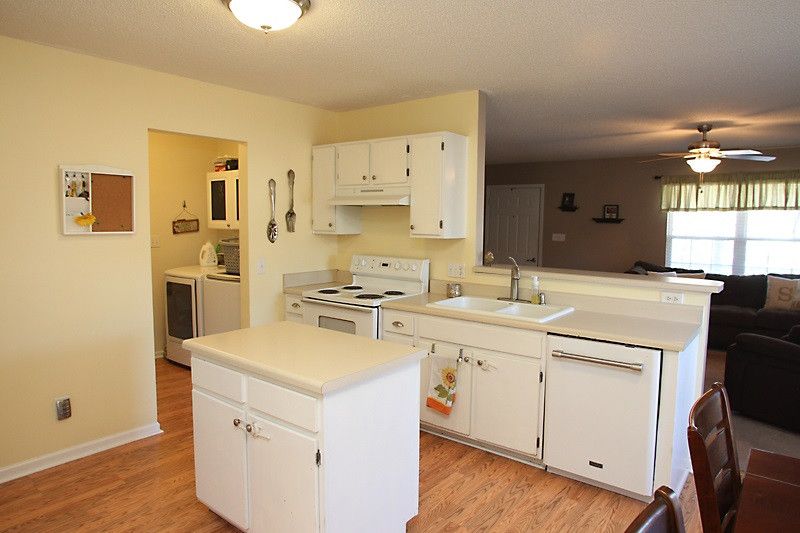 301 Evening Star Dr, Apex, NC 27502