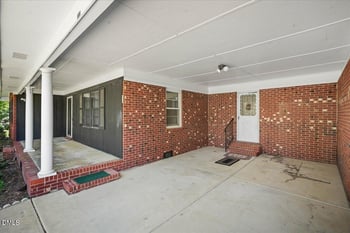 301 Flamingo Dr, Clayton, NC 27520