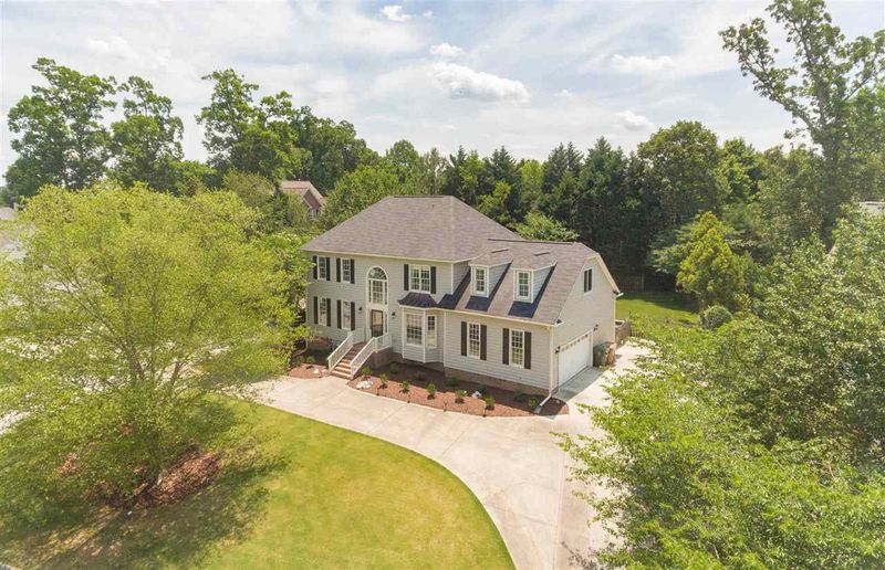 301 Gingergate Dr, Cary, NC 27519