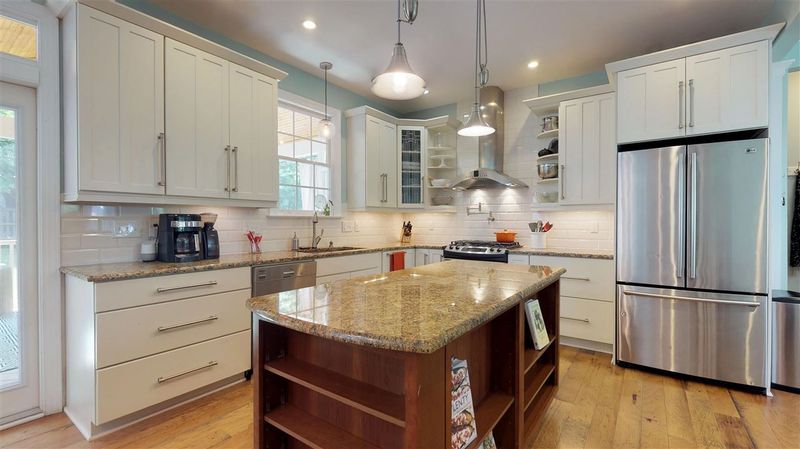 301 Gingergate Dr, Cary, NC 27519