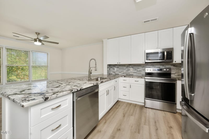 301 Glen Echo Ln #E, Cary, NC 27518