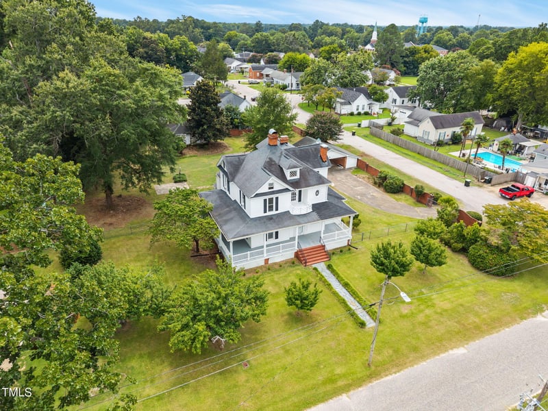 301 H St, Erwin, NC 28339