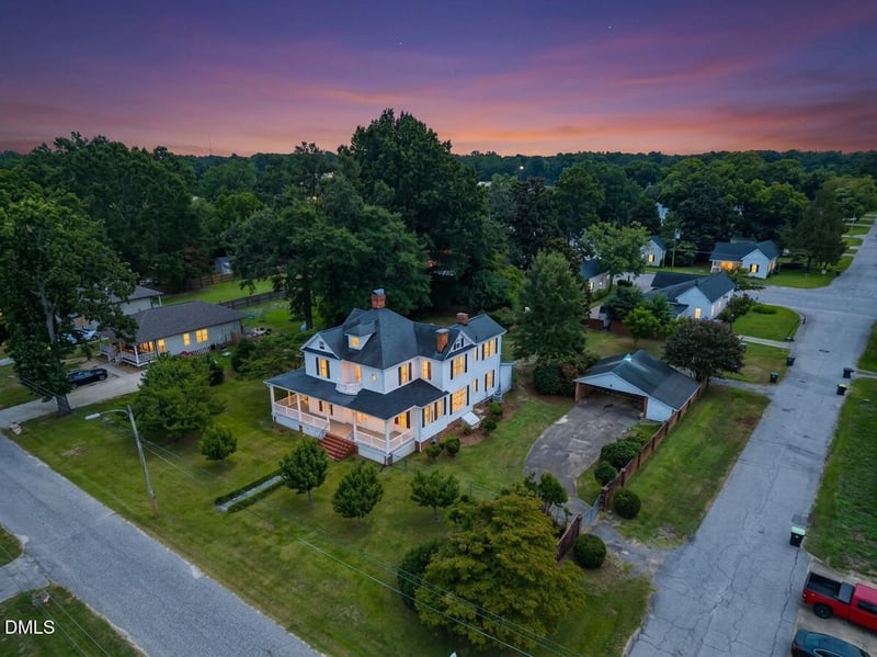301 H St, Erwin, NC 28339
