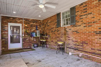 301 Halifax St, Clinton, NC 28328
