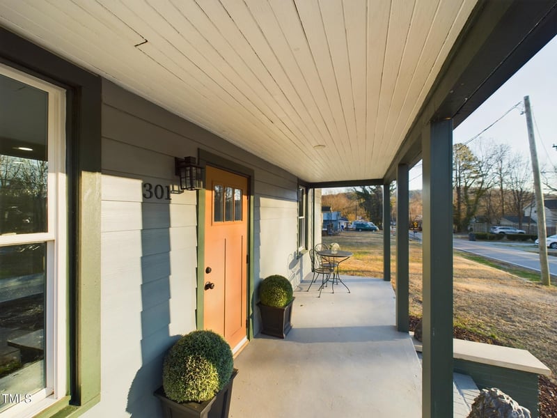 301 W Hill Ave S, Hillsborough, NC 27278