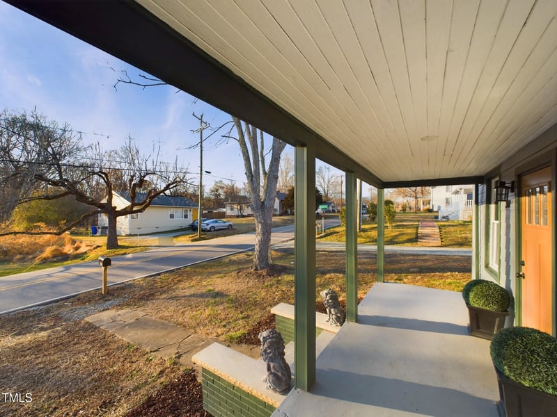 301 W Hill Ave S, Hillsborough, NC 27278