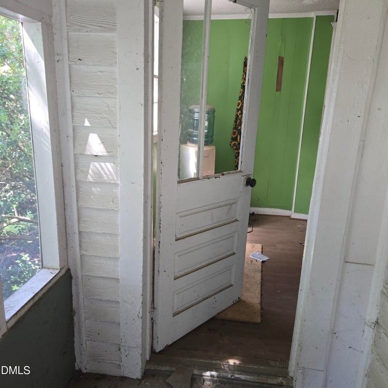 301 Hill St, Benson, NC 27504
