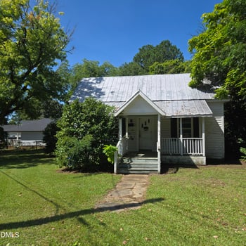 301 Hill St, Benson, NC 27504