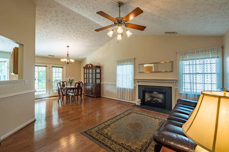 301 Hunter St, Apex, NC 27502