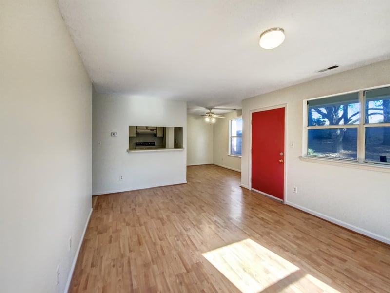 301 Huntington Park Dr, Morrisville, NC 27560