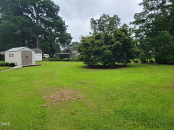 301 Isabella St, Coats, NC 27521