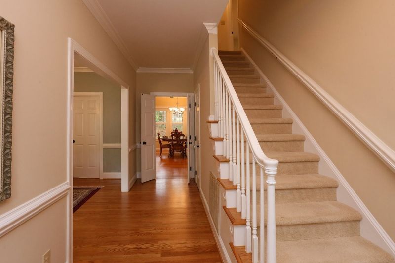 301 Kettlebridge Dr, Cary, NC 27511